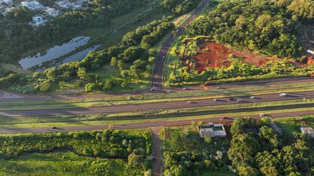 Imagem referente a notícia: Trincheira na BR-277 destrava gargalo histórico e recebe investimento de R$ 21,1 milhões em Cascavel