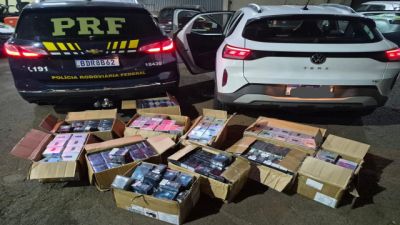 Imagem referente a notícia: PRF intercepta carga milionária de cigarros eletrônicos no Paraná e prende condutor que veio da Bahia