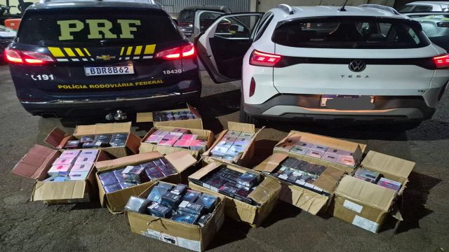 PRF intercepta carga milionária de cigarros eletrônicos no Paraná e prende condutor que veio da Bahia
