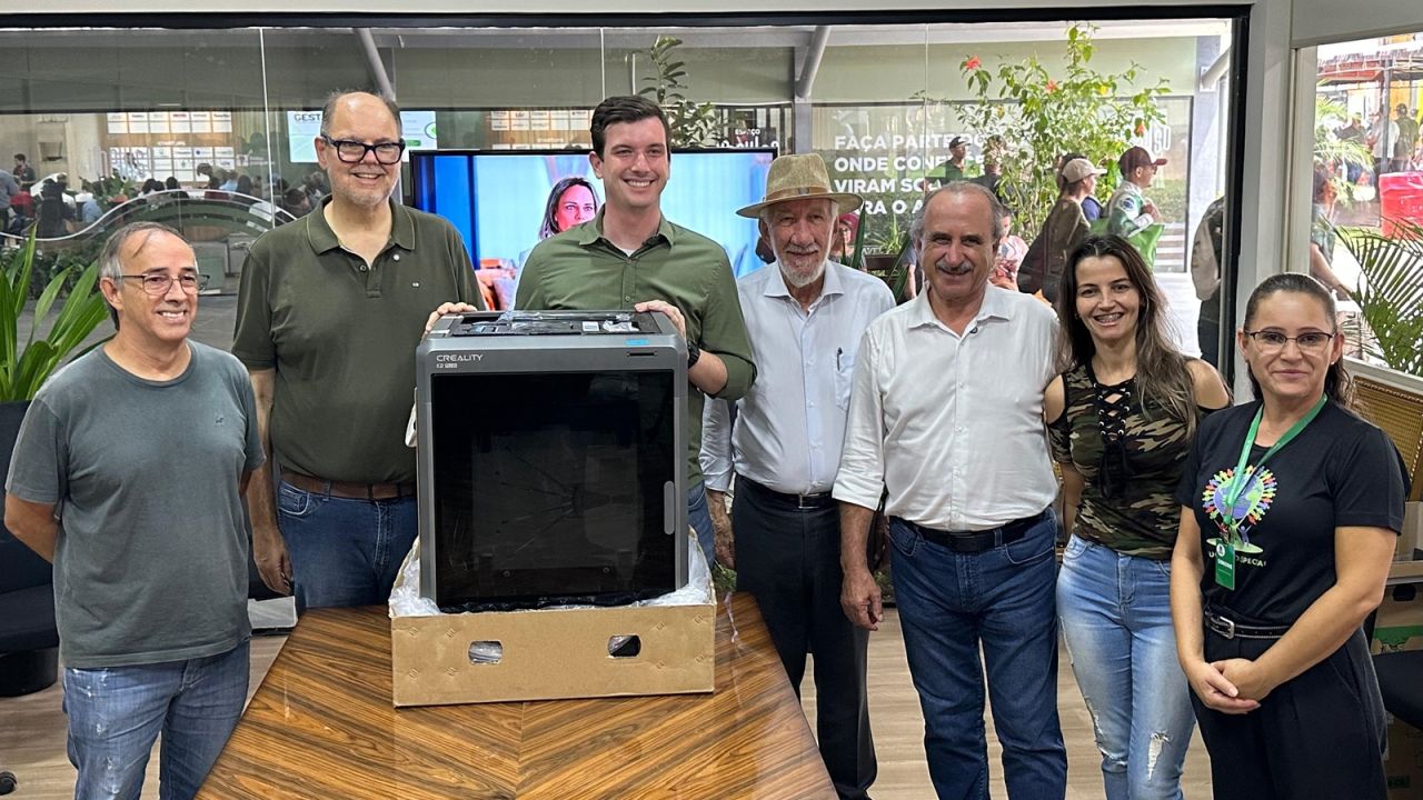 Mecabô articula e viabiliza impressora 3D para produções em braille