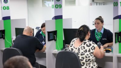 Imagem referente a notícia: Com aprovação de 99,5% dos usuários, Poupatempo Paraná chega a 565,6 mil atendimentos