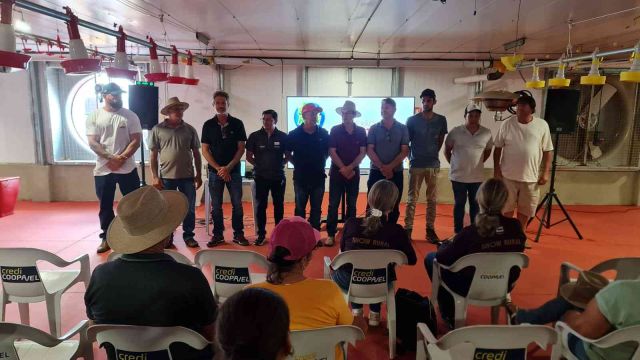 Imagem referente a notícia: Os dez melhores da avicultura de 2025 da Coopavel são reconhecidos no Show Rural