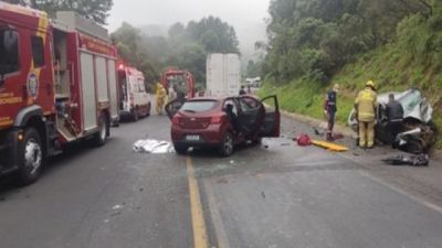 Imagem referente a notícia: Colisão frontal na BR-153 mata adolescente e deixa dois feridos entre General Carneiro e União da Vitória
