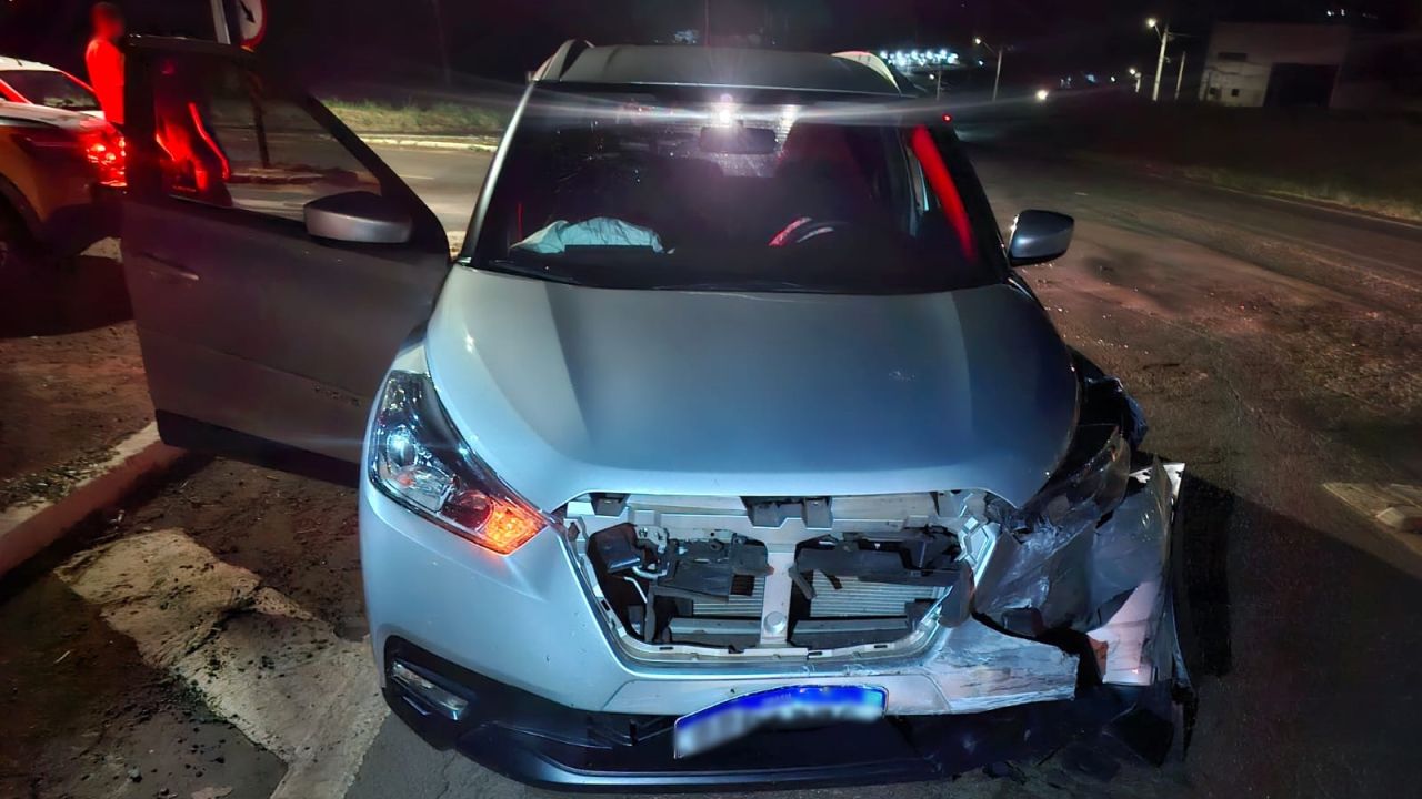 Batida frontal deixa três feridos e mobiliza Samu na PR-317 em Toledo