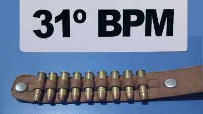 Imagem referente a notícia: Tiros, ameaças e fuga: homem é preso após atacar chácara e danificar veículo no interior do Paraná