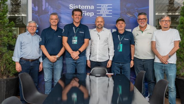 Reunião no Show Rural debate cenário econômico da indústria e fortalece parceria entre Sicoob e Fiep