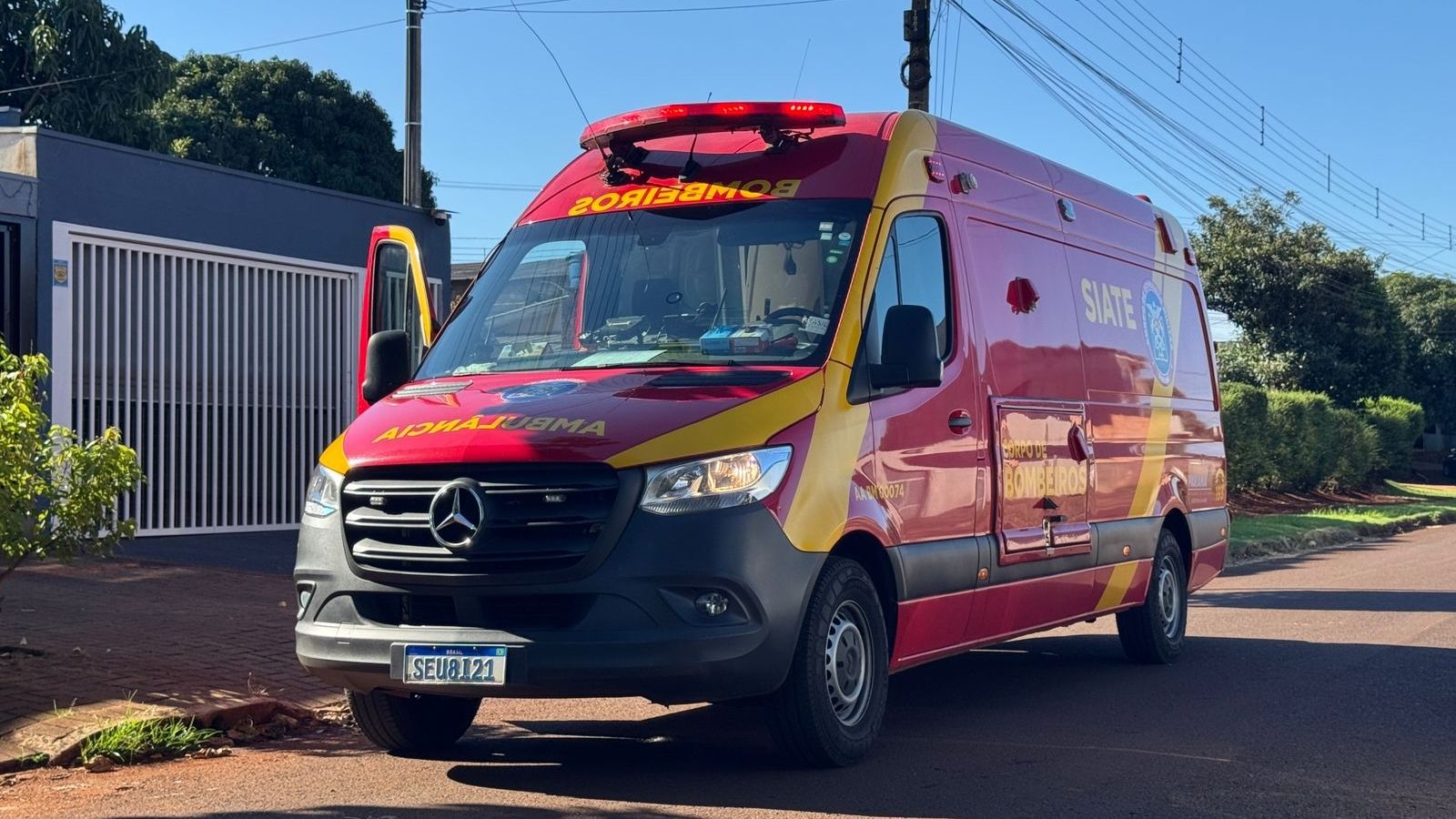Imagem referente a notícia: Ataque de cachorro deixa homem ferido dentro de casa no Bairro Morumbi, em Cascavel