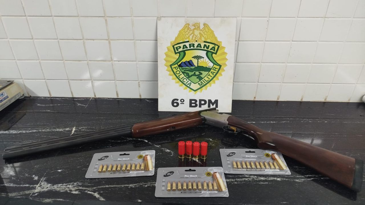 Homem armado causa confusão em balada e é preso com espingarda e munições pela PM no Centro de Cascavel