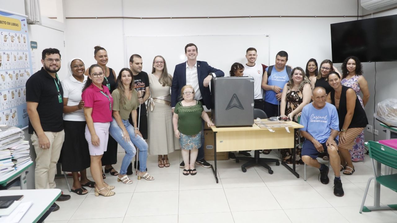 Impressora 3D revoluciona inclusão e promete transformar o ensino para alunos cegos em Cascavel