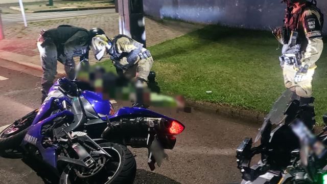 Com sinais de embriaguez, em alta velocidade e sem obedecer ordem policial: motociclista foge da Lei Seca e é preso em Cascavel
