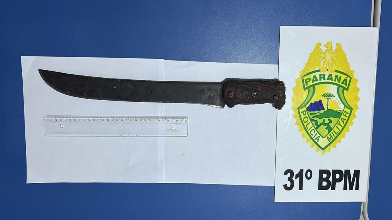 Homem embriagado com facão ameaça pais e acaba preso após ação da PM em Iguatu