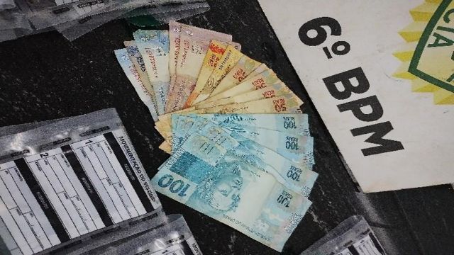 Denúncia anônima leva PM a prender homem com drogas, celulares e dinheiro em Cascavel