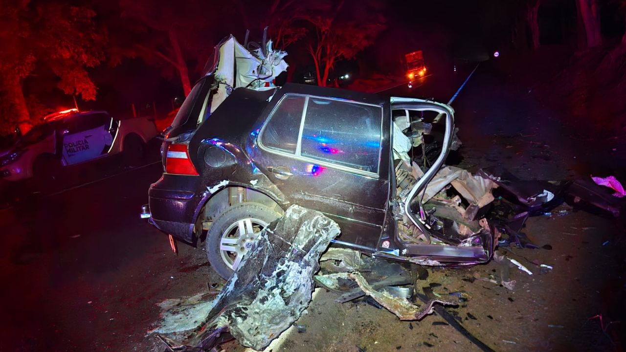 Tragédia na PR-182: colisão frontal entre caminhão e carro mata jovem de 20 anos em Toledo