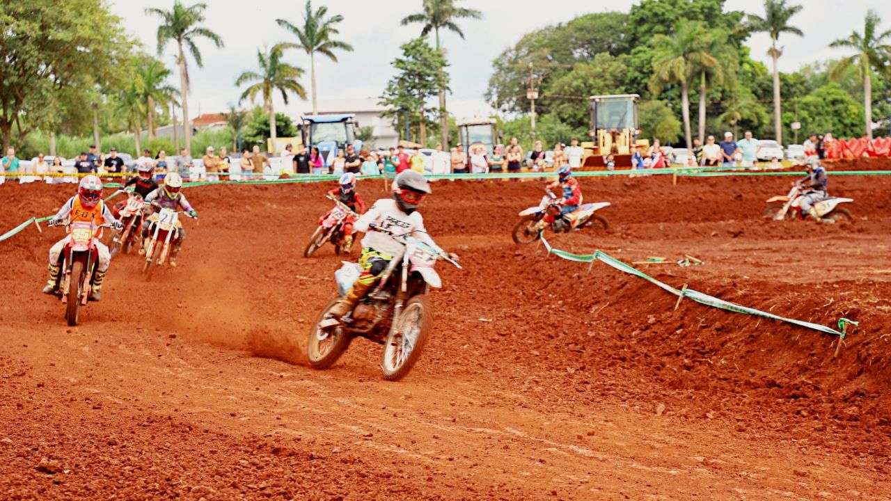 Itaipulândia vira capital do velocross e reúne mais de 200 pilotos em etapa decisiva do Paranaense