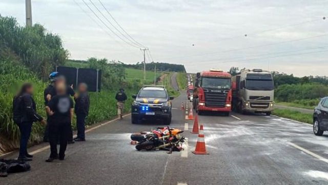 Motociclista fica em estado grave após colisão violenta na BR-376, em Nova Esperança