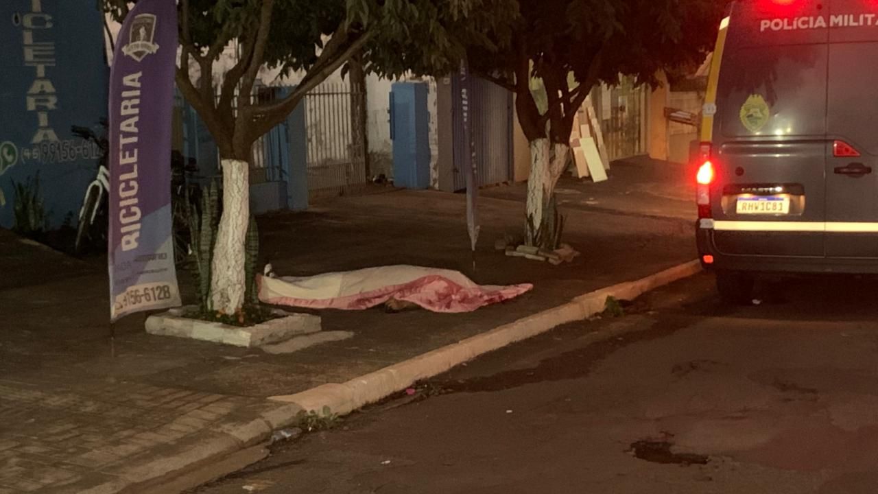 Homem é morto a tiros após discussão em frente a bicicletaria no Santo Onofre, em Cascavel