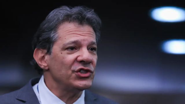 Imagem referente a notícia: Haddad justifica alta de imposto sobre importados