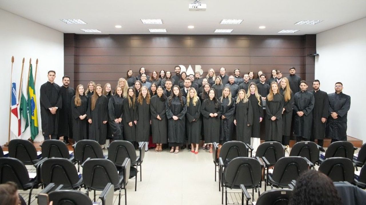 Força do interior e maioria feminina marcam juramento da nova advocacia em Cascavel