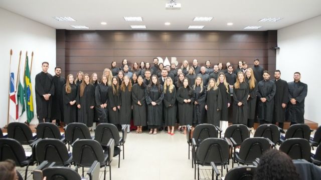 Imagem referente a notícia: Força do interior e maioria feminina marcam juramento da nova advocacia em Cascavel