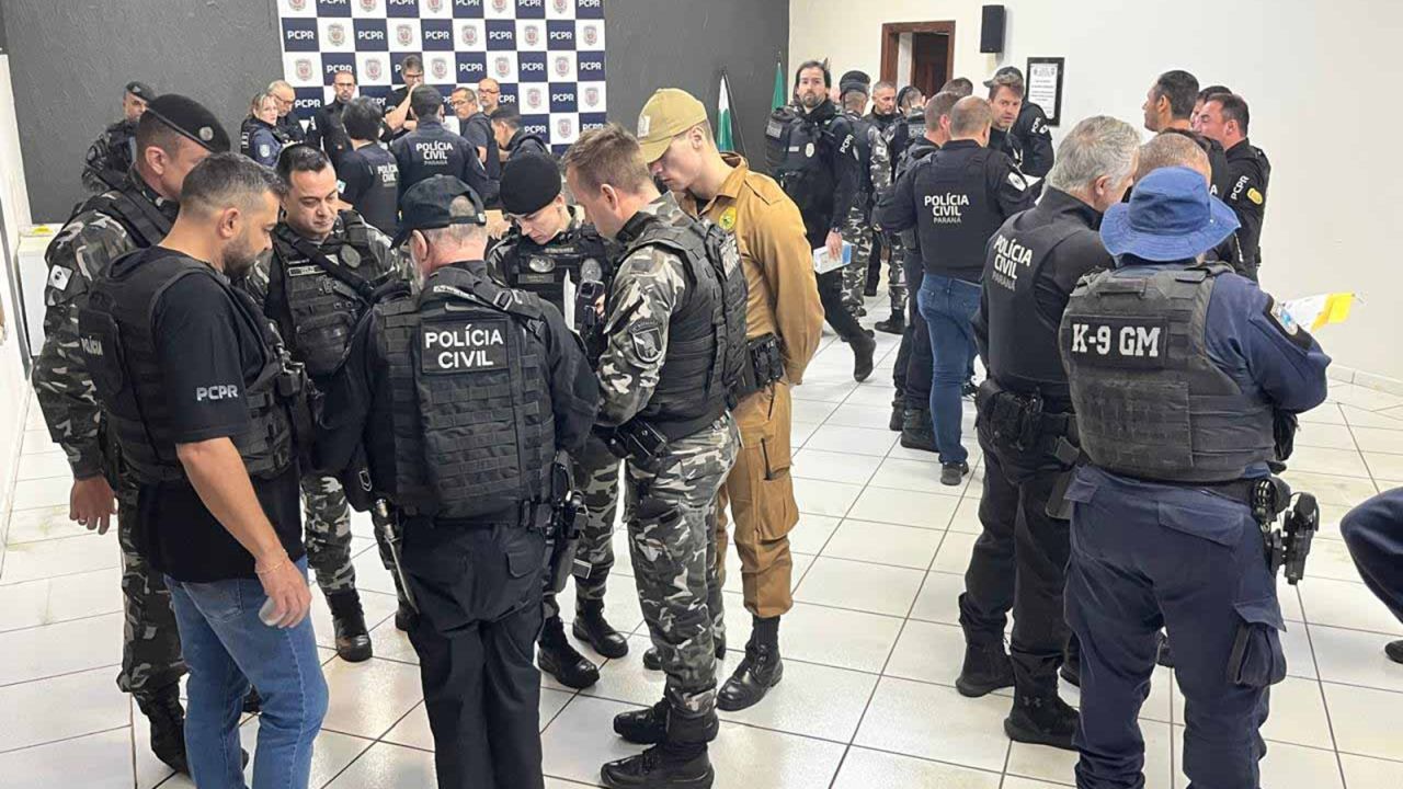 Forças de segurança prendem quatro pessoas em ação contra grupo de furtos de veículos