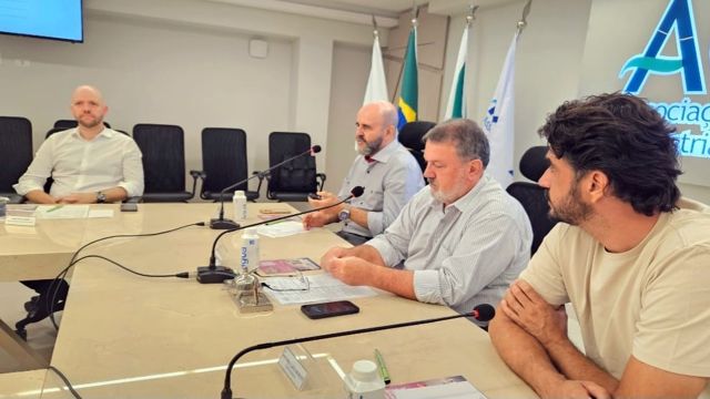 Internacionalização pode transformar pequenas empresas em potências globais, afirma especialista do Sebrae na Acic