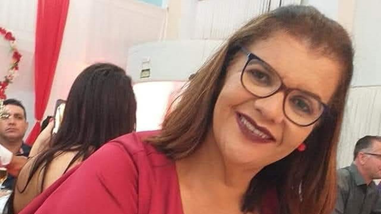 Professora Célia Regina dos Santos de Brito encerra ciclo de 30 anos dedicados à educação em Cascavel