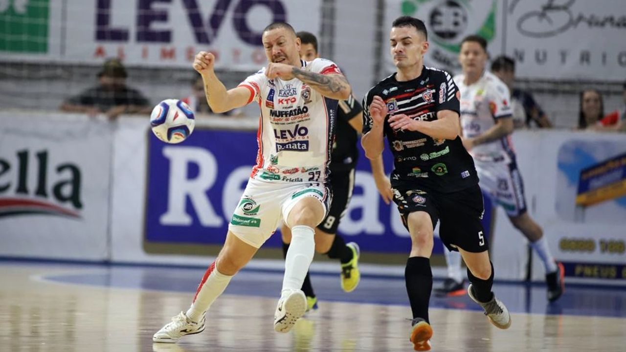 Cascavel Futsal abre a temporada 2026 com goleada em amistoso no Ginásio da Neva