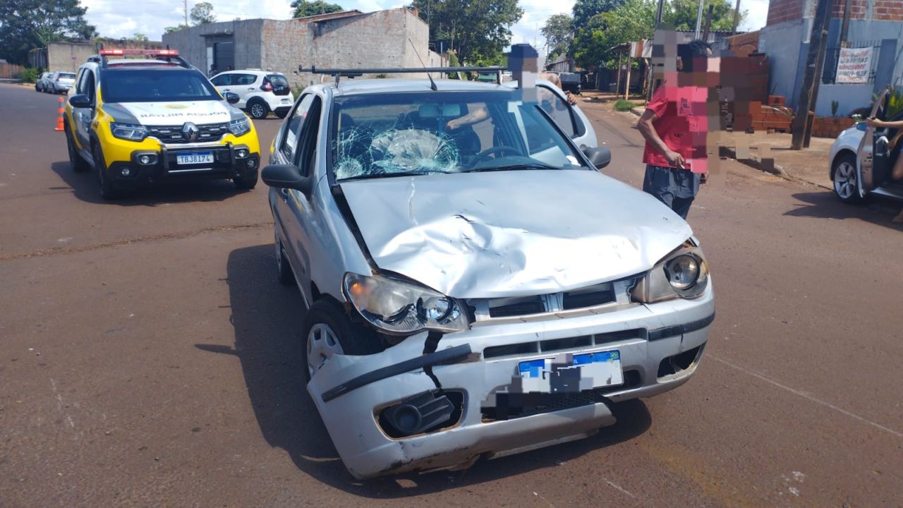 Motociclista sem CNH causa acidente em Interlagos e mulher é levada à delegacia por fraude processual