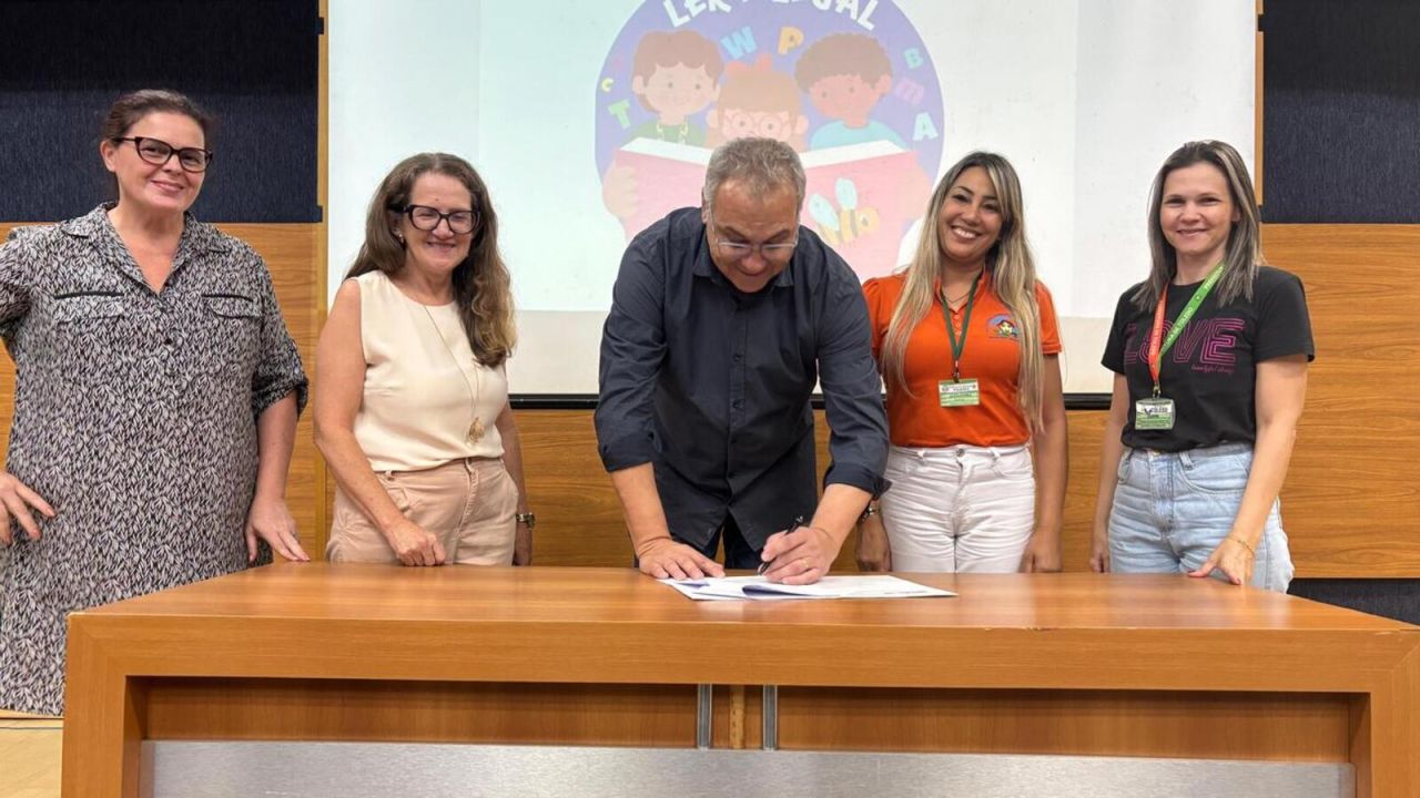 Programa Ler é Legal institui leitura nas escolas e CMEIs de Toledo
