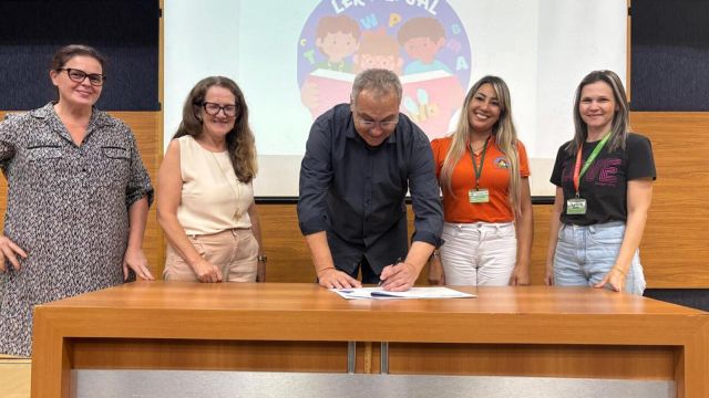 Programa Ler é Legal institui leitura nas escolas e CMEIs de Toledo