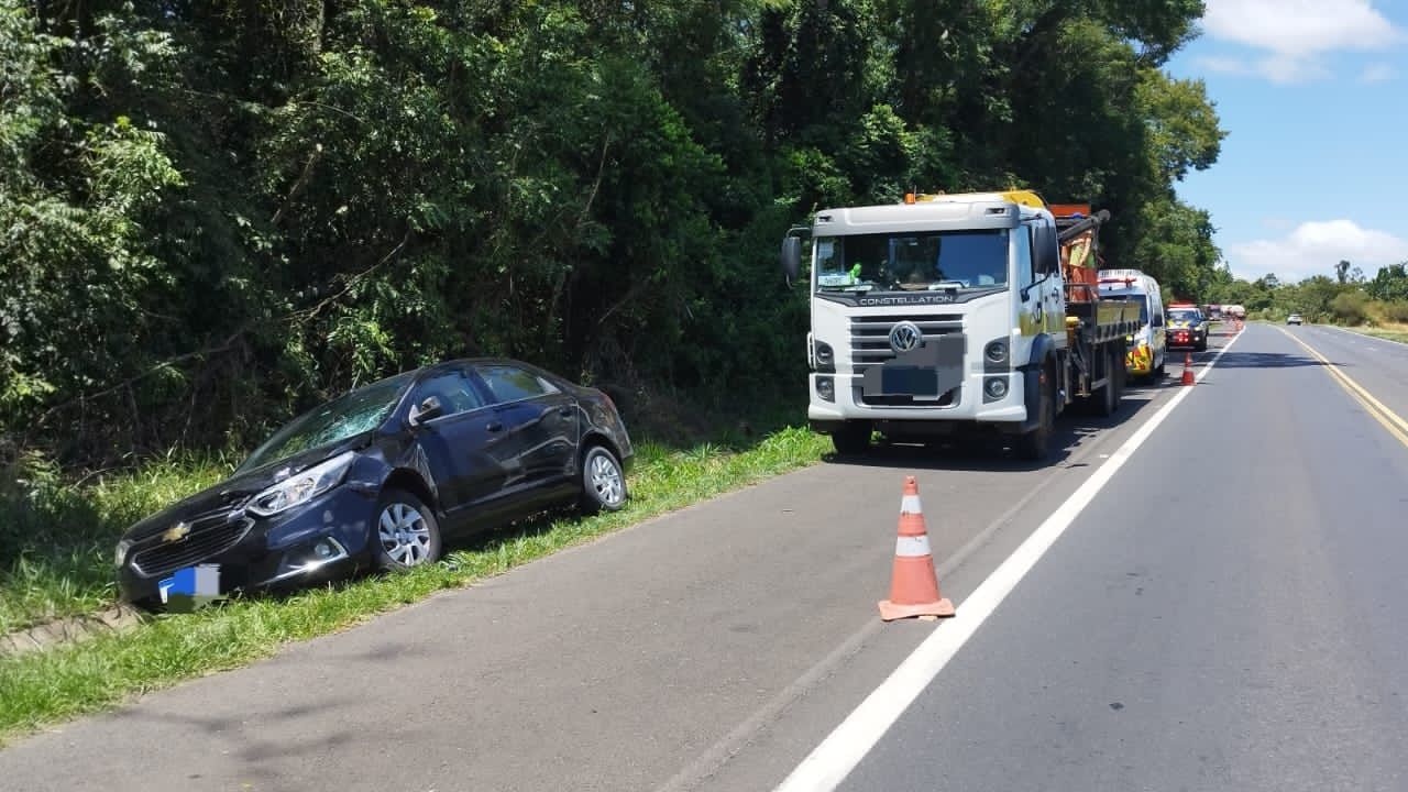 Grave atropelamento na BR-376 em Imbaú deixa trabalhador em estado grave após carro sair da pista