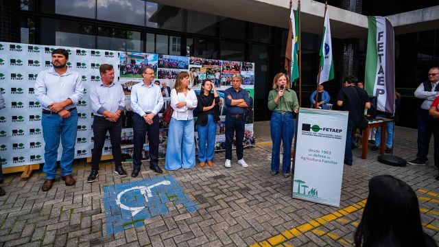 Imagem referente a notícia: Itaipu fortalece agricultura familiar do Paraná com entrega de veículos à Fetaep