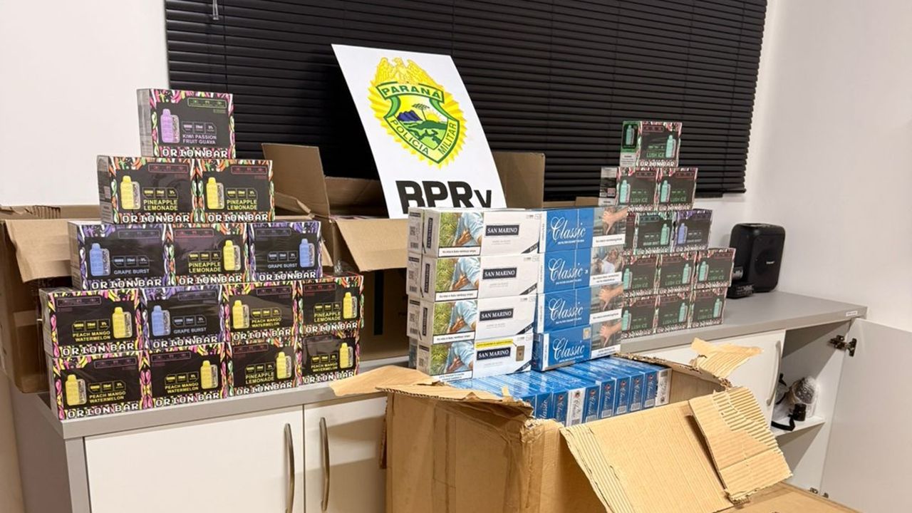 Contrabando na BR-369: ônibus de linha é flagrado com quase 800 pacotes de cigarros e 720 vapers no Paraná