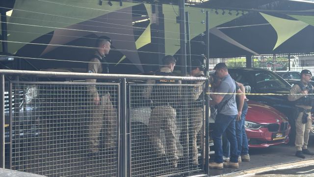 Imagem referente a notícia: Duplo homicídio é registrado em loja de veículos no Centro de Cascavel