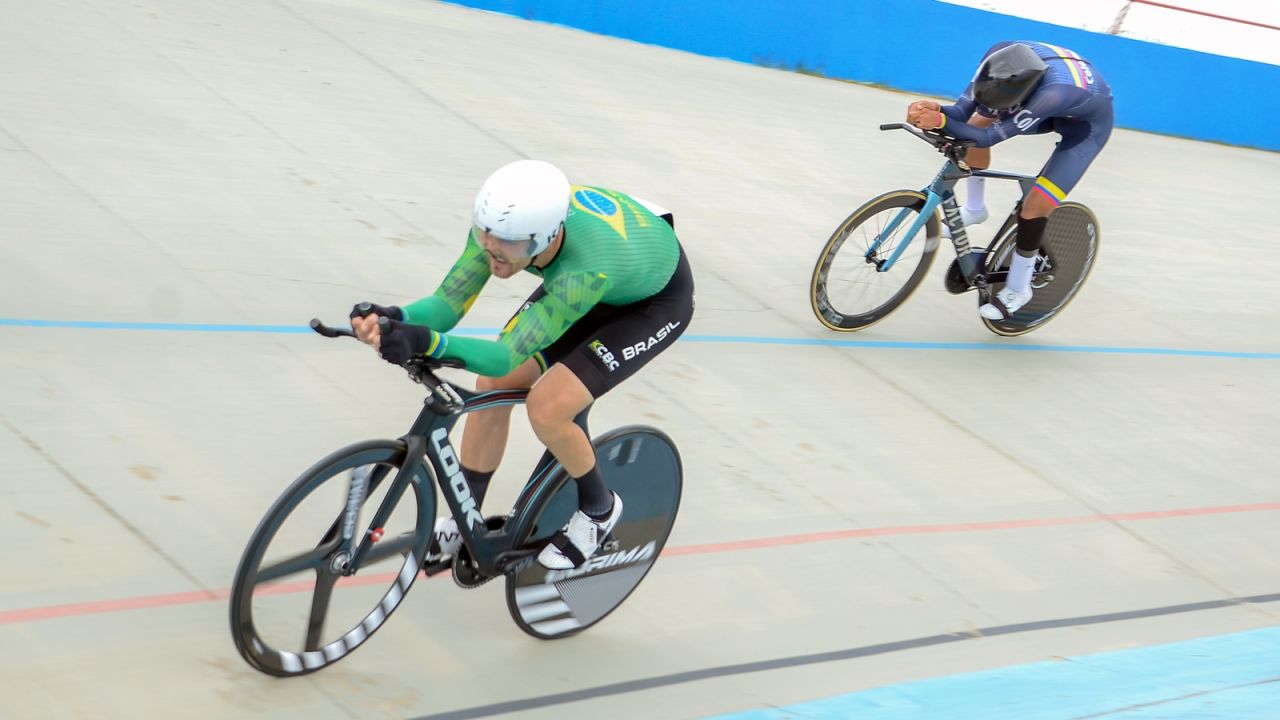 Steffens se destaca entre a elite do paraciclismo Pan-Americano e projeta forte temporada para 2026