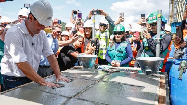 Imagem referente a notícia: Conexão para a história: "beijo da ponte" garante ligação por terra entre Guaratuba e Matinhos