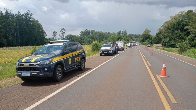 Imagem referente a notícia: Colisão frontal deixa homem de 60 anos morto, na BR-369 em Mamborê