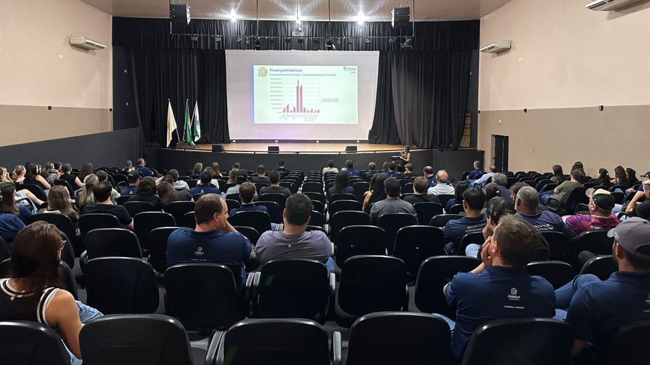 Secretaria de Finanças apresenta balanço e metas durante Escola de Governo em Corbélia