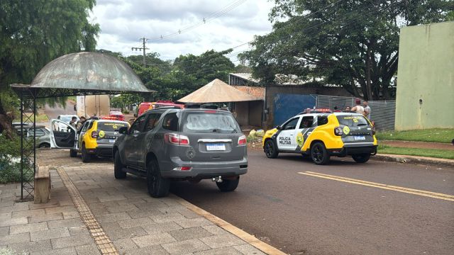 Imagem referente a notícia: Discussão termina em facada: homem de 28 anos fica ferido e mulher é presa pela PM no Jardim Cancelli em Cascavel