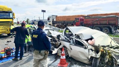 Imagem referente a notícia: PRF alerta para alta de 14% de mortes nas rodovias federais do Paraná em 2026