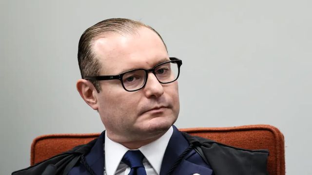 Imagem referente a notícia: Zanin será novo relator de pedido de criação da CPI do Banco Master