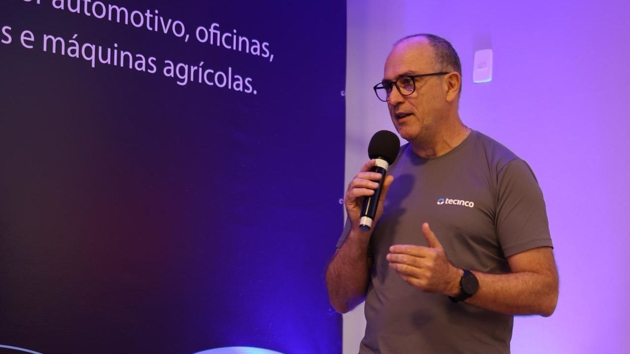 Sebrae/PR e ApexBrasil fomentam parceria e incentivam pequenas empresas a exportarem