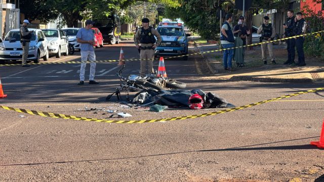 Imagem referente a notícia: Motociclista de 20 anos morre após grave acidente no Bairro Coqueiral em Cascavel