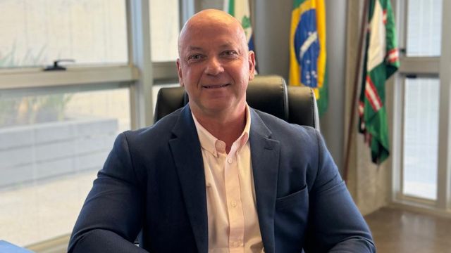 Imagem referente a notícia: Ratinho Junior nomeia Francisco Zanicotti como procurador-geral de Justiça para novo biênio