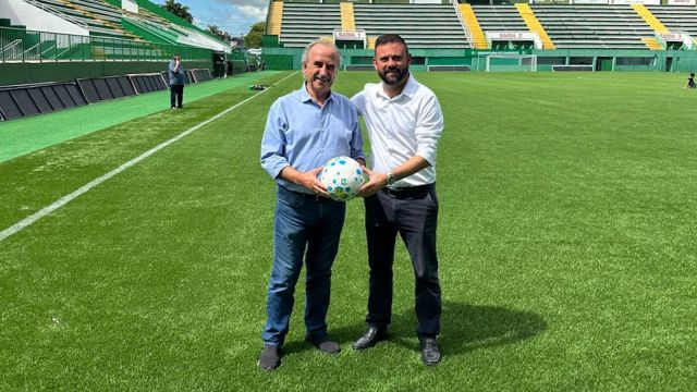 Imagem referente a notícia: Prefeitura de Cascavel estuda modernização do Estádio Olímpico e uso mais amplo pela comunidade