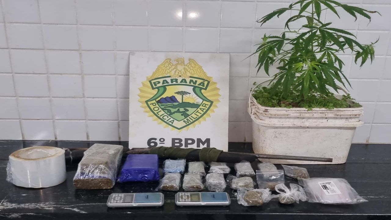 Tráfico de drogas é descoberto pela ROCAM no bairro Interlagos e termina com prisão e apreensão de quase 2 kg de maconha