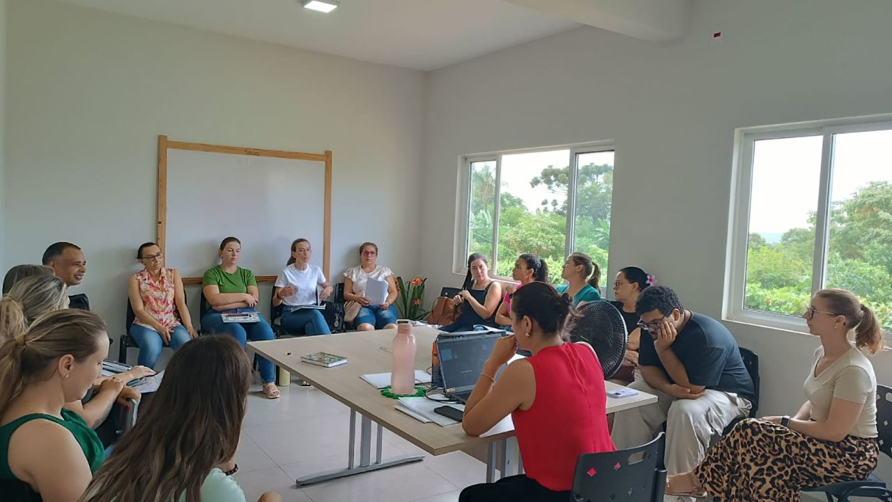 Formação fortalece atendimento da Educação Especial na rede municipal de Corbélia