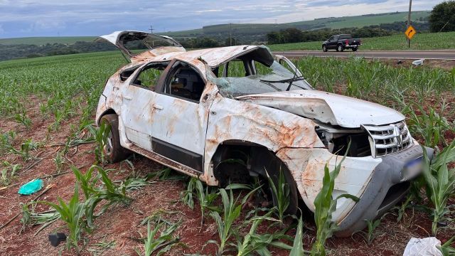 Imagem referente a notícia: Carro é encontrado após acidente sem testemunhas e deixa duas mulheres feridas na PR-585