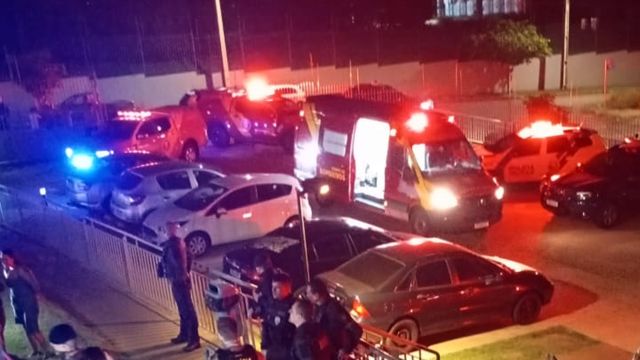 Imagem referente a notícia: Mulher é atacada com faca pelo ex-companheiro em condomínio na região norte de Cascavel