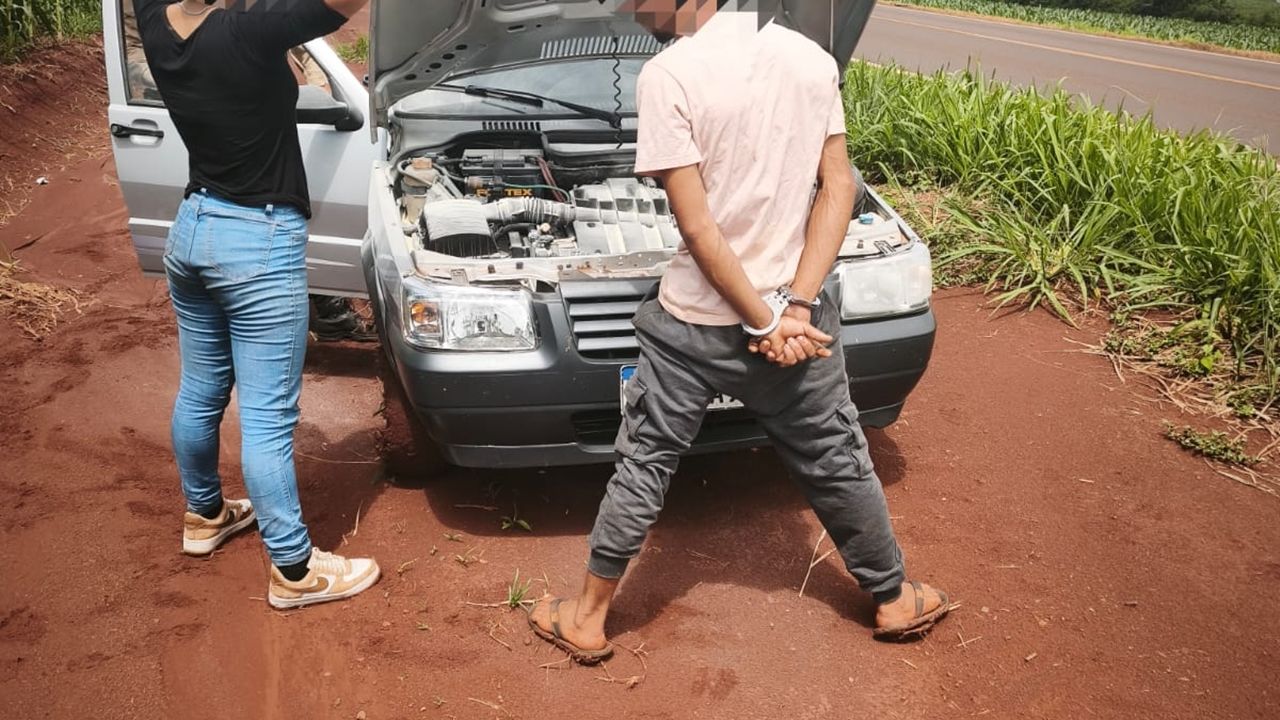 Fiat Uno furtado é interceptado na PR-239 e dupla de 19 anos é presa em flagrante em Nova Aurora